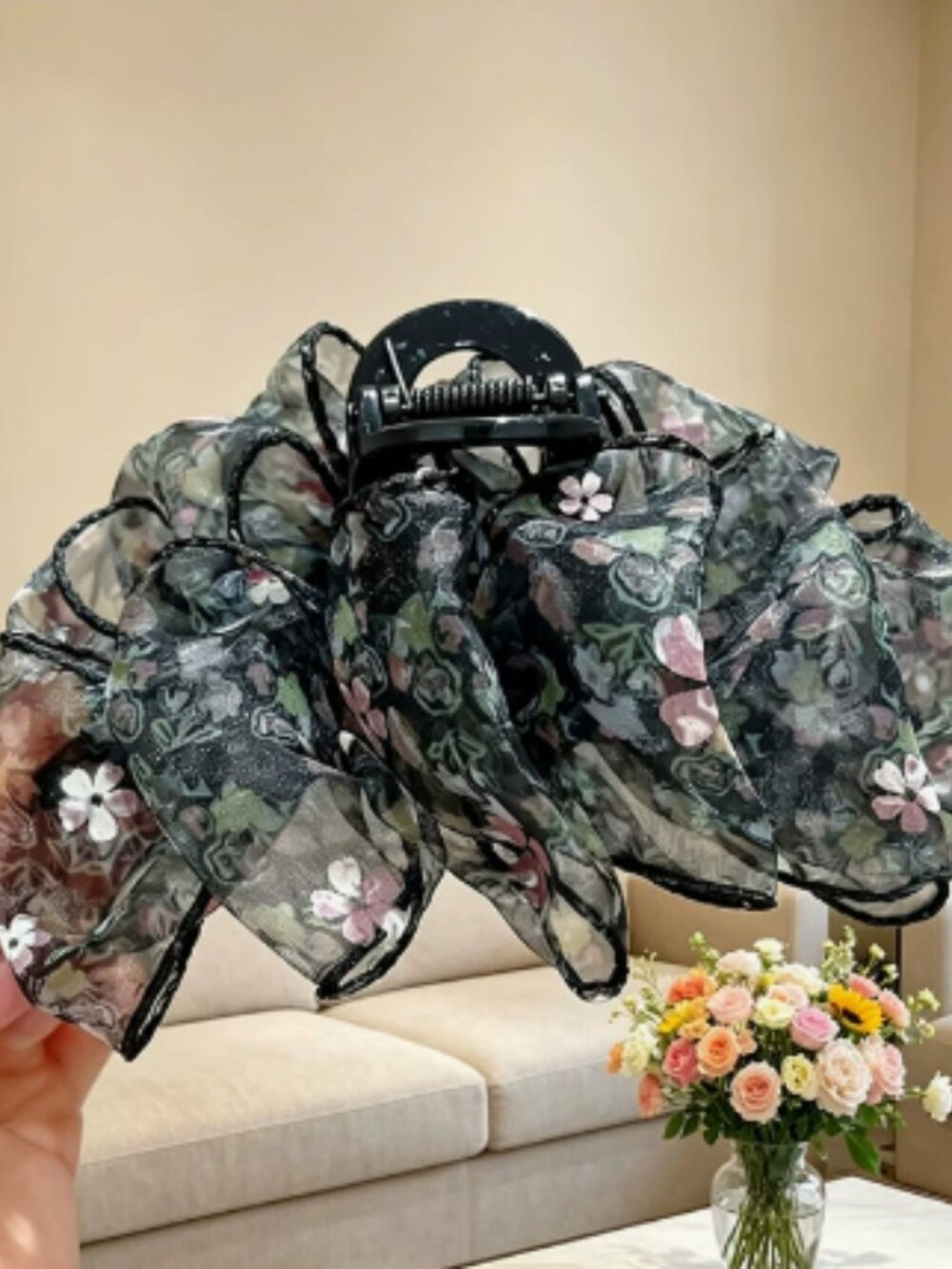 Women's hair clip